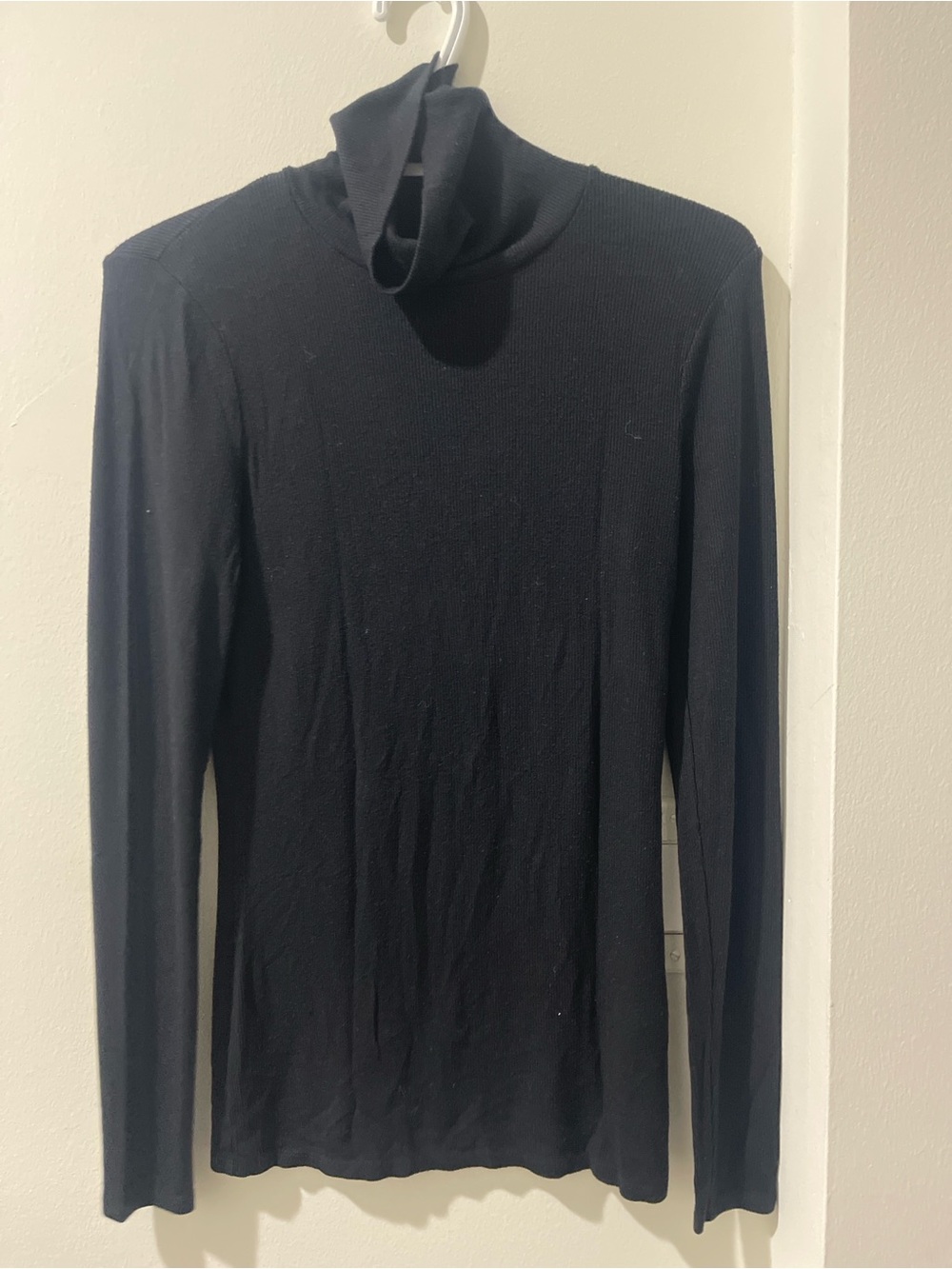 Women's Black Long-Sleeve Turtleneck Top